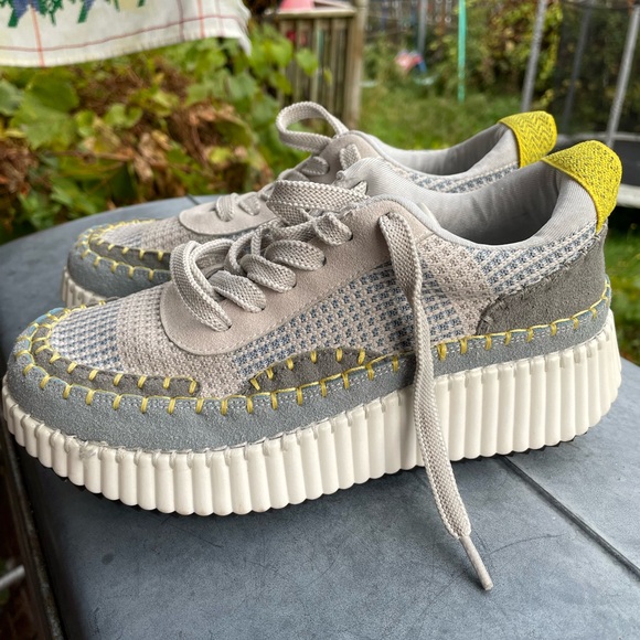 Tyche Platform sneakers, great back-to-school shoes for girls/ladies size US 7 - Picture 1 of 7